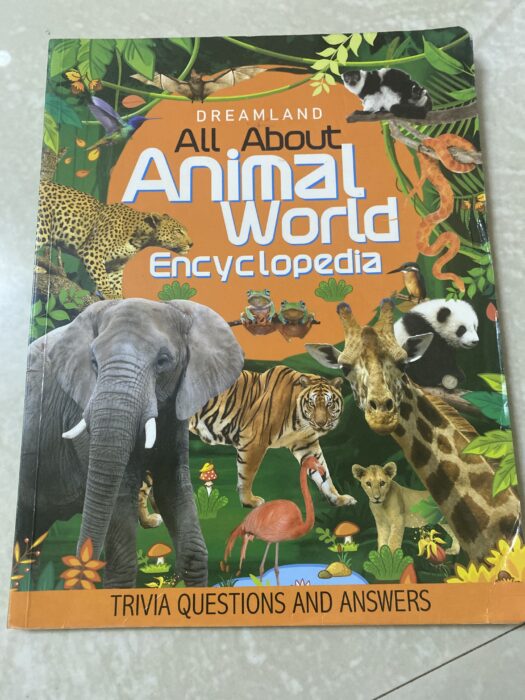 Animal world encyclopaedia